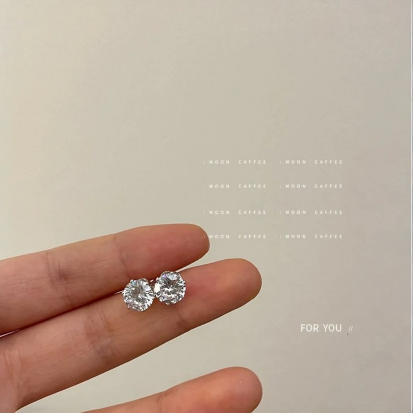 ELEGANT EARRINGS WITHOUT PIERCING